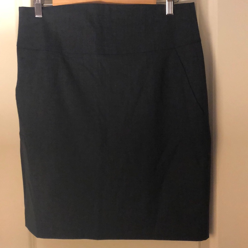 Banana Republic Navy Skirt with pockets!